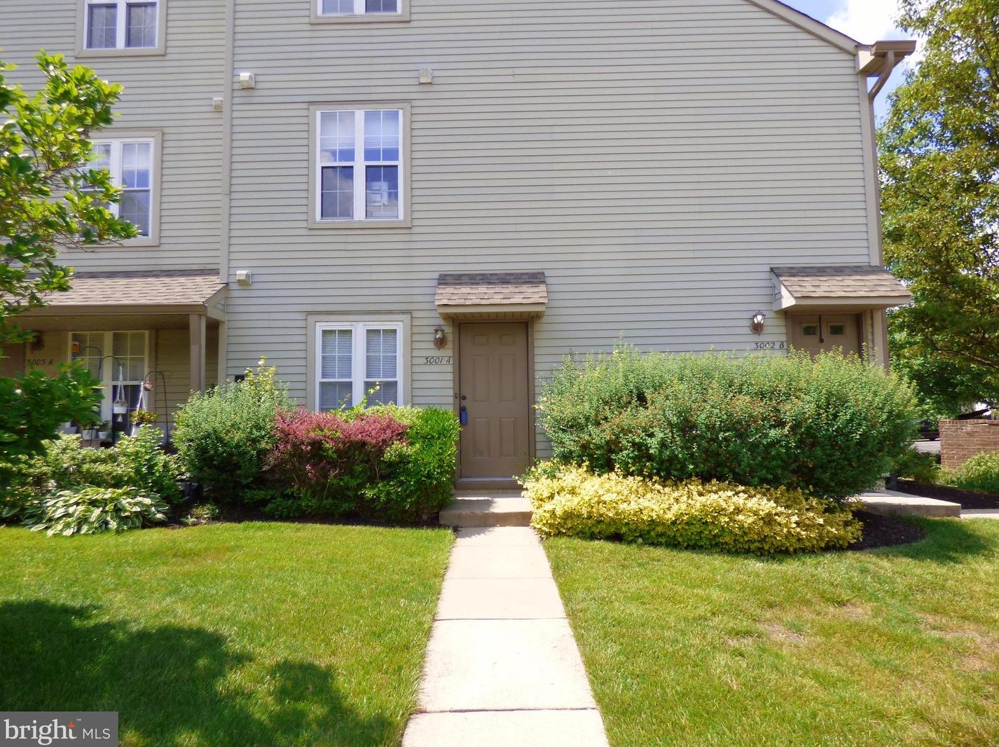 3001 Tarnbrook Dr, Mount Laurel, NJ 08054