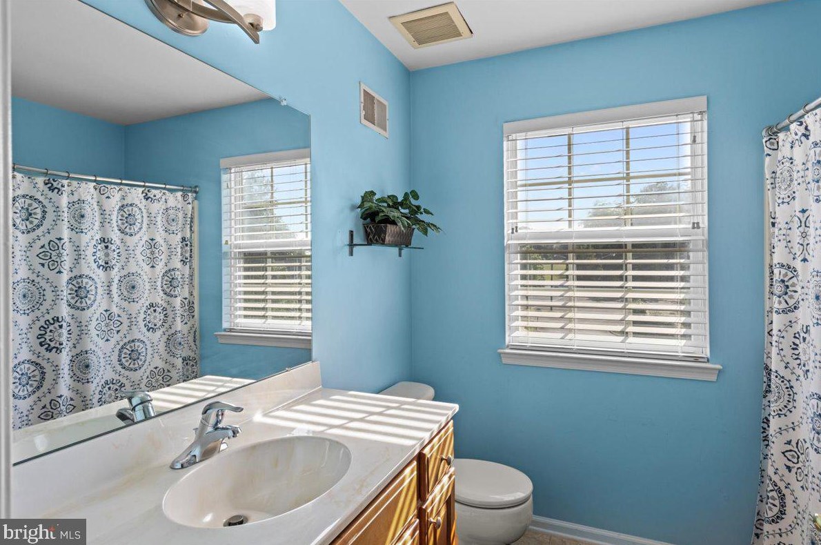 60 Stern Lgt Dr, Mount Laurel NJ 08054-1638 exterior