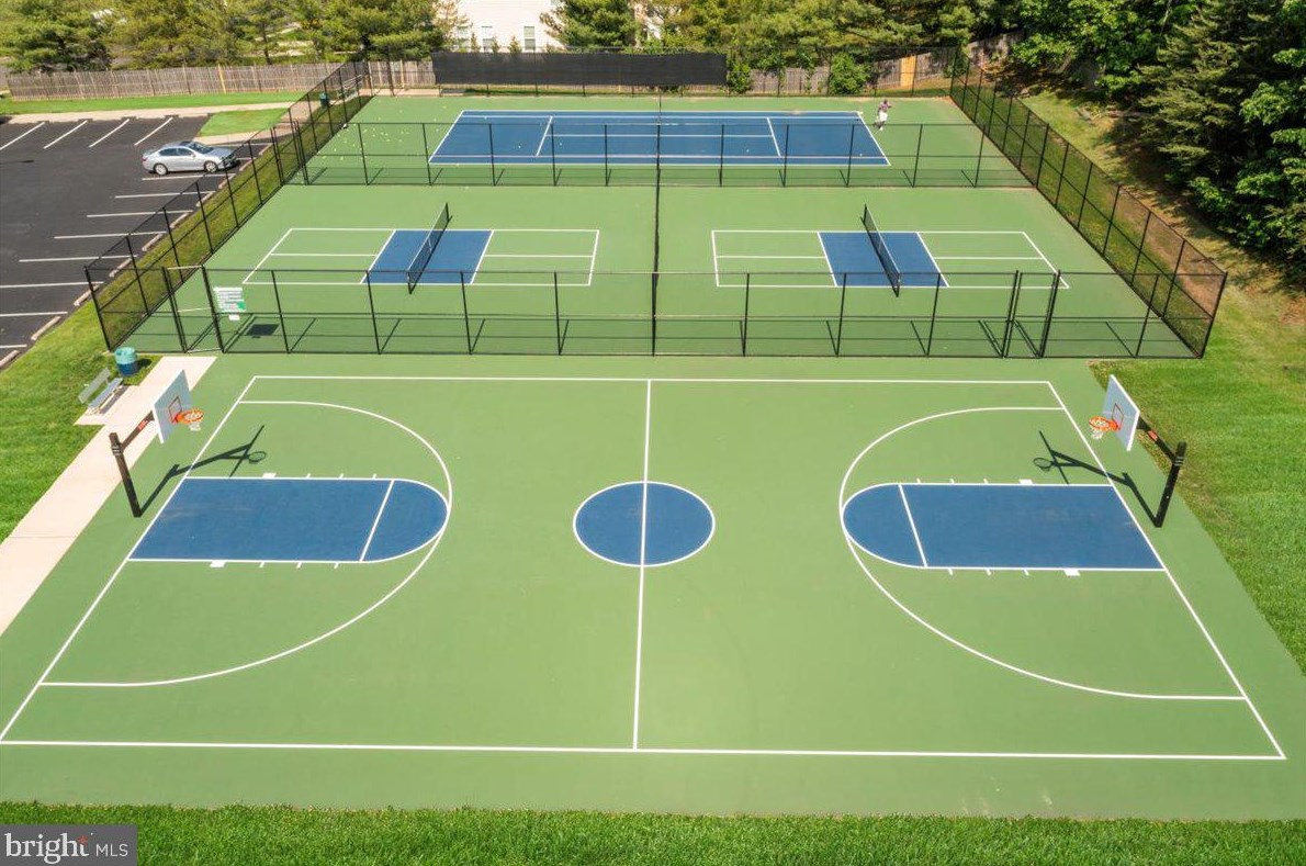 60 Stern Lgt Dr, Mount Laurel NJ 08054-1638 exterior