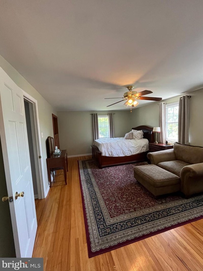 605 Parry Blvd, Riverton NJ  08077-3940 exterior