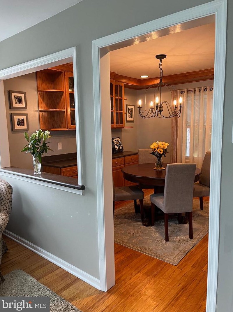 605 Parry Blvd, Riverton NJ  08077-3940 exterior