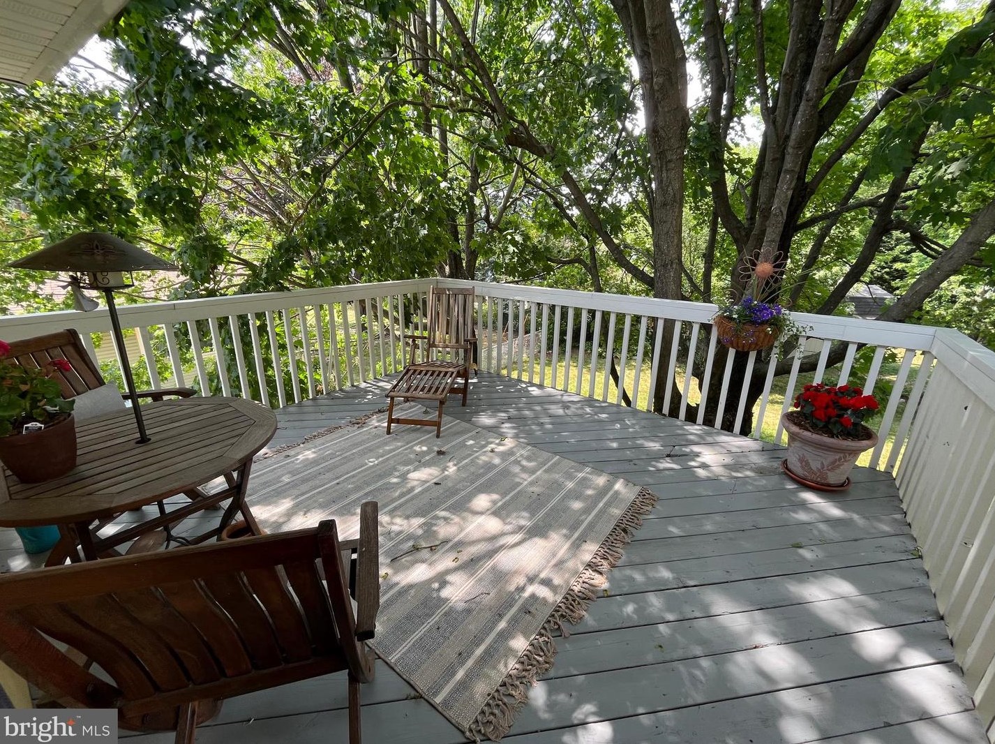 605 Parry Blvd, Riverton NJ  08077-3940 exterior