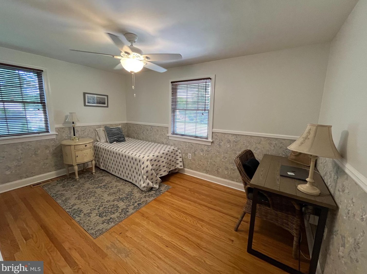 605 Parry Blvd, Riverton NJ  08077-3940 exterior