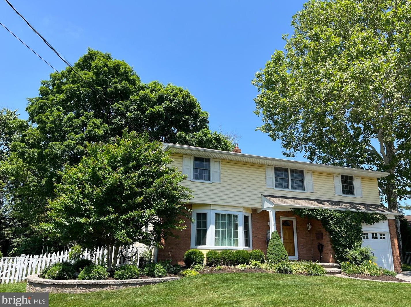 605 Parry Blvd, Riverton NJ  08077-3940 exterior