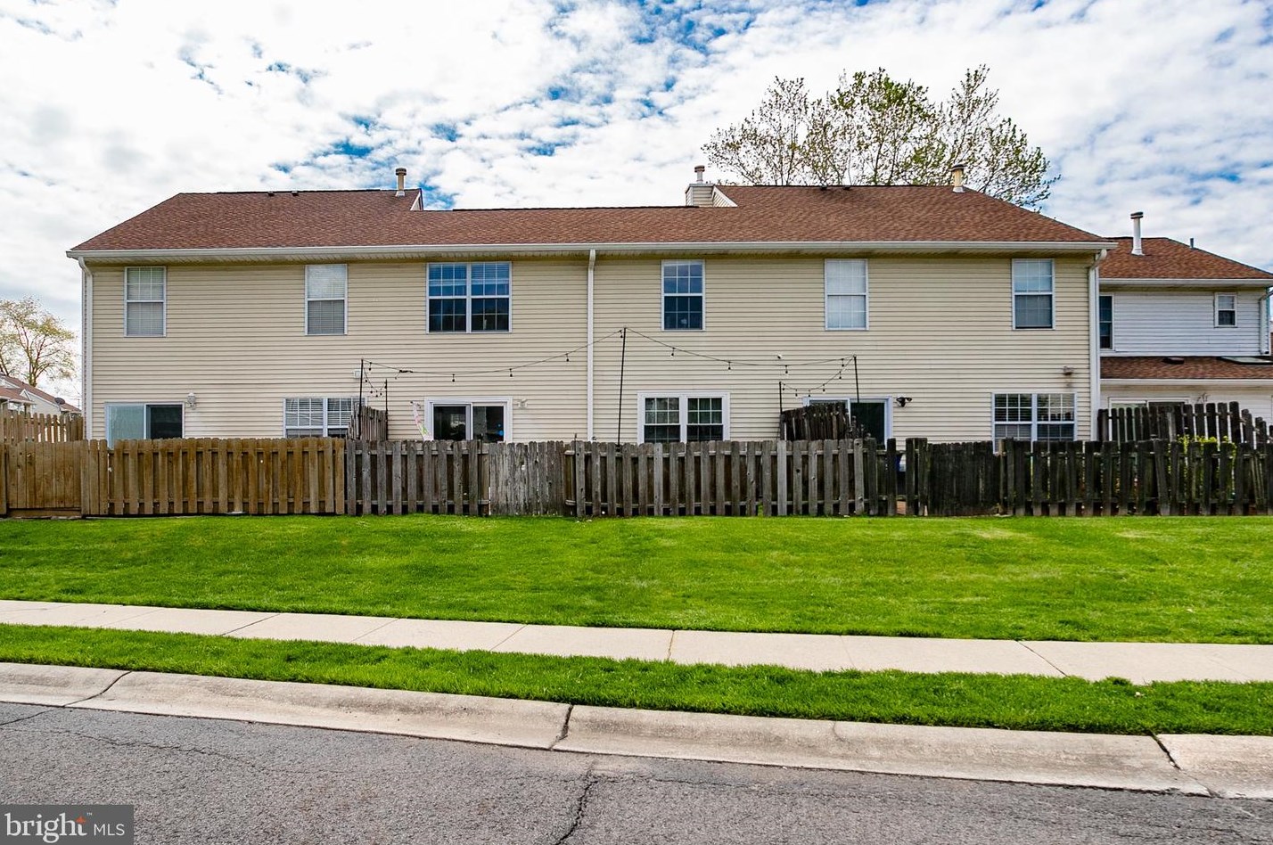 11 Salisbury Ct, Chesterfield NJ  08505-3136 exterior