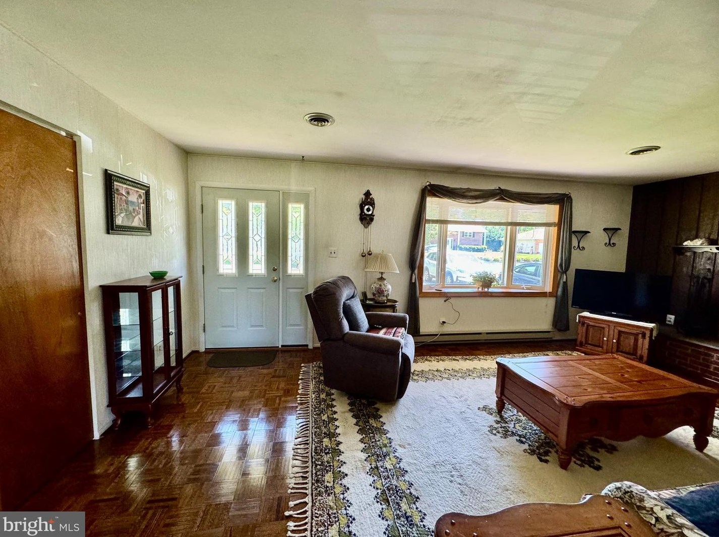 3 Kennedy Dr, Cookstown NJ 08511-1119 exterior