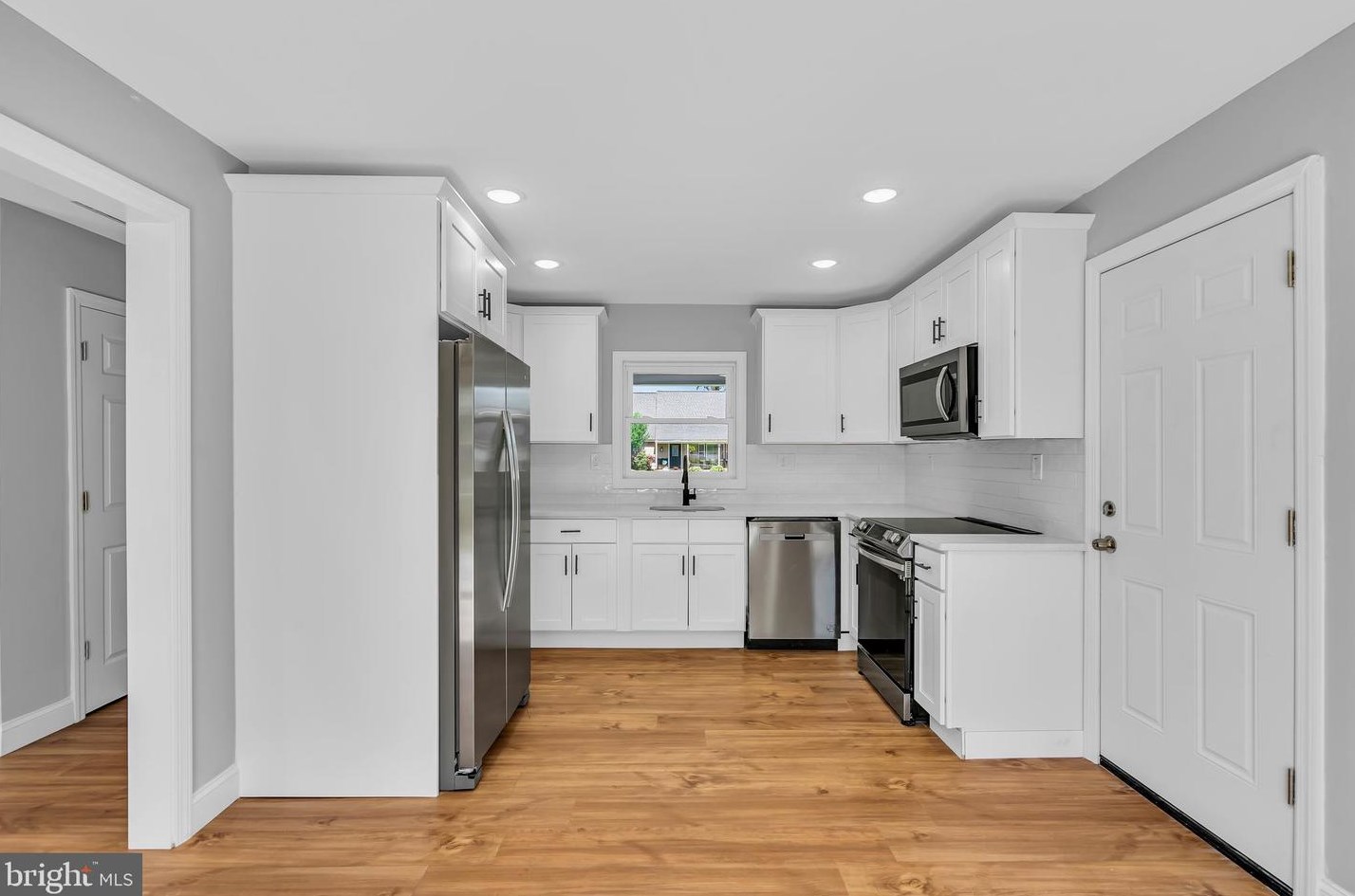 50 Gamewell Ln, Willingboro, NJ 08046-3008