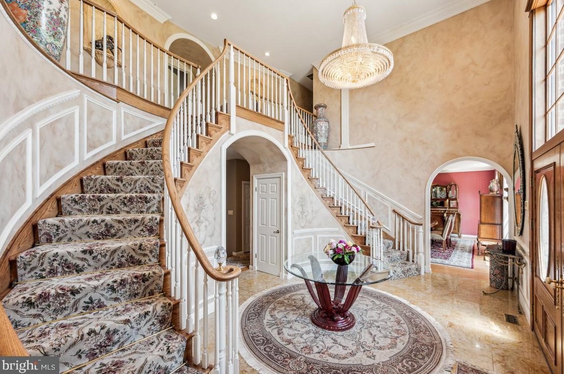 712 Kimberly Dr, Moorestown NJ  08057-4406 exterior