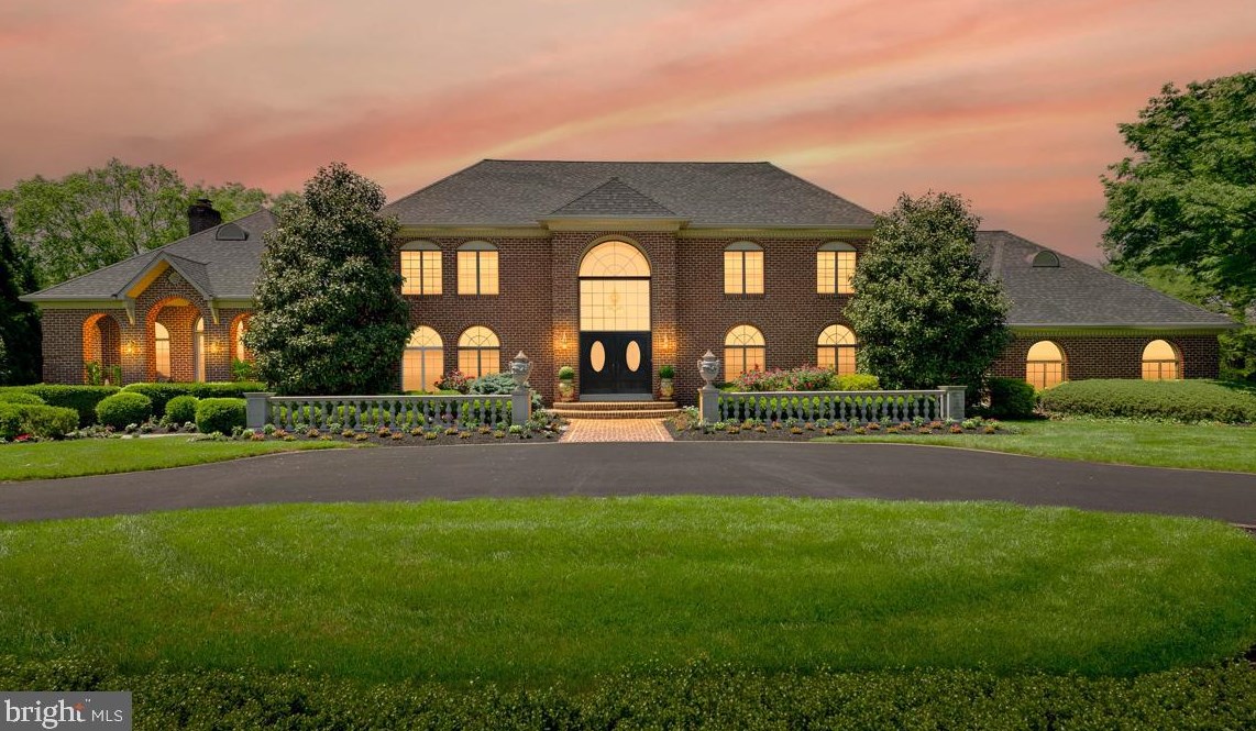 712 Kimberly Dr, Moorestown, NJ 08057-4407