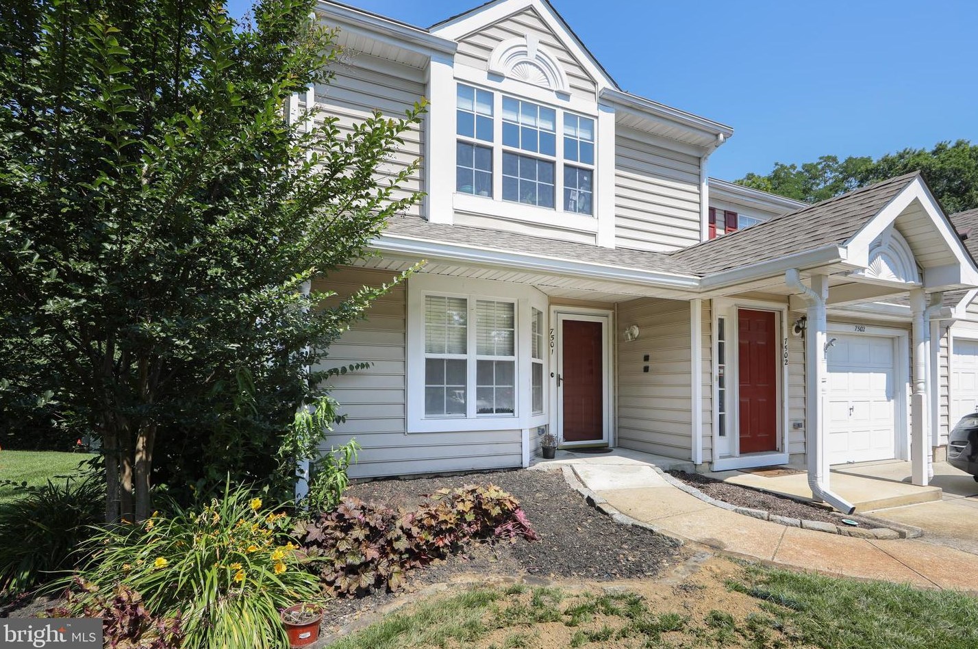 7501 Normandy Dr, Mount Laurel, NJ 08054