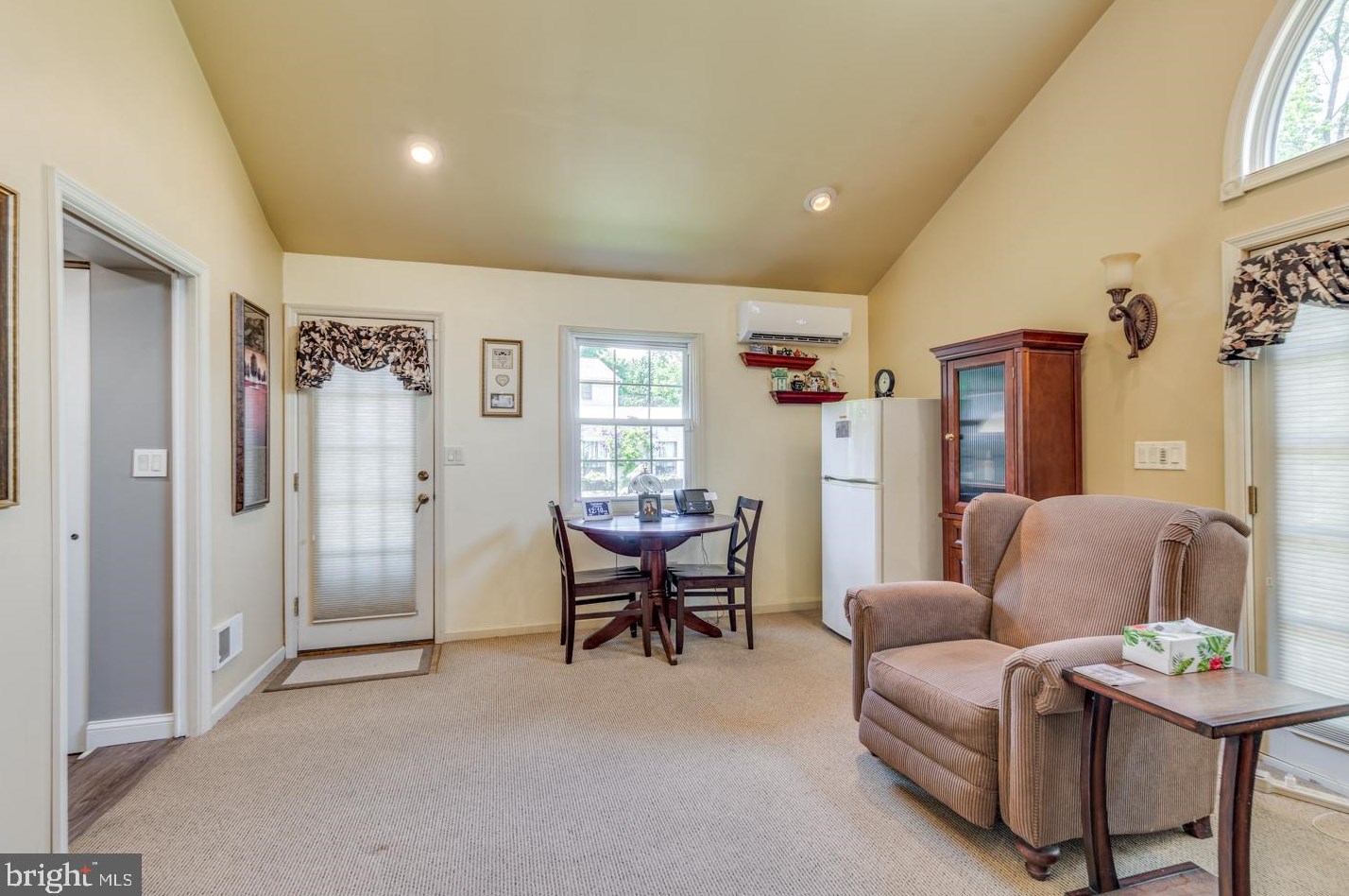 510 Mdw Ct, Mount Laurel NJ exterior