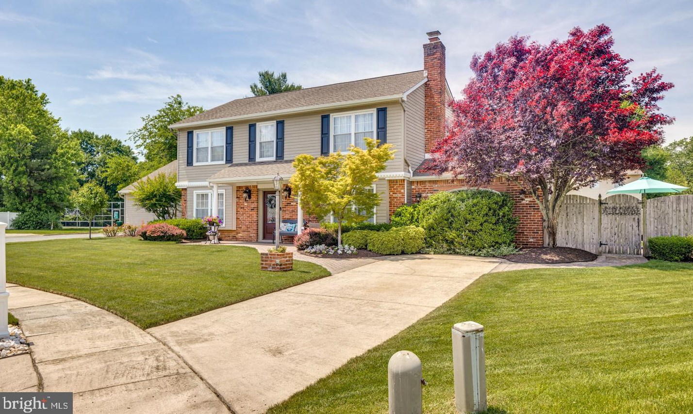 510 Meadow Ct, Mount Laurel, NJ 08054