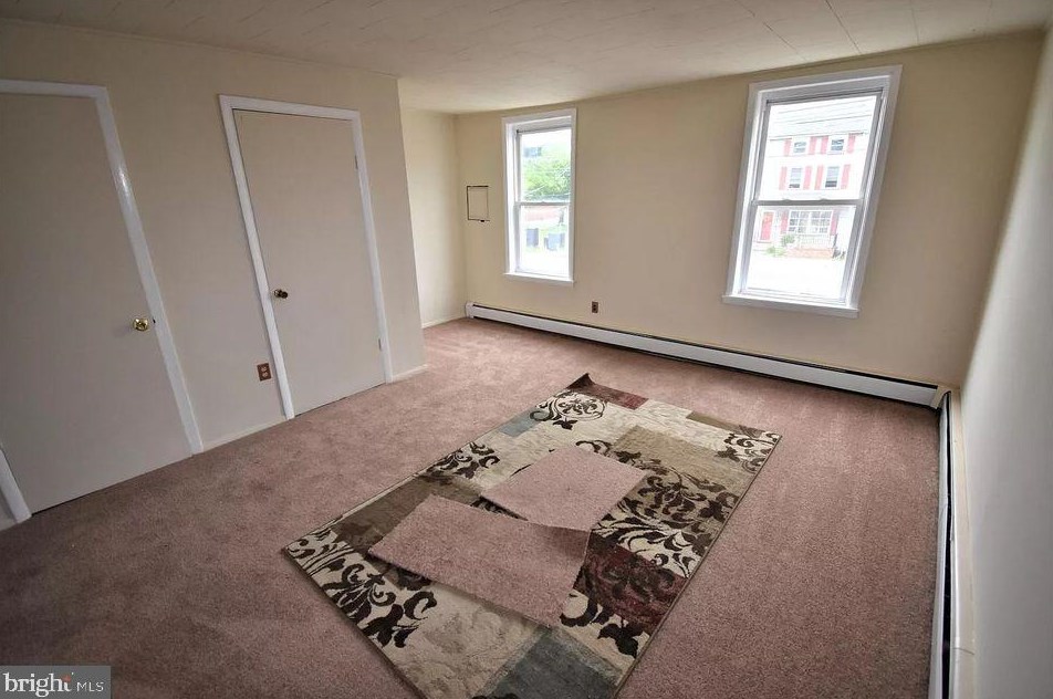 227 E Broad St, Burlington, NJ 08016