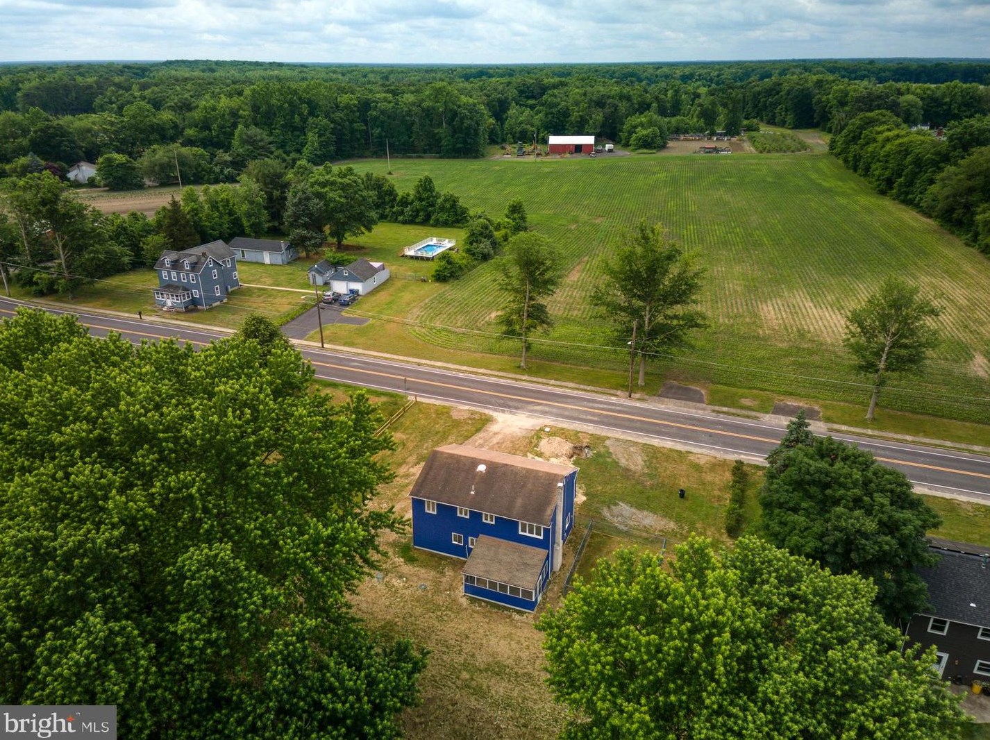 15 Hockamick Rd, Cookstown, NJ 08511-1010