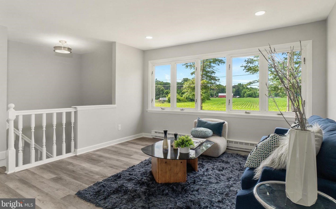 15 Hockamick Rd, Cookstown NJ 08511-1007 exterior