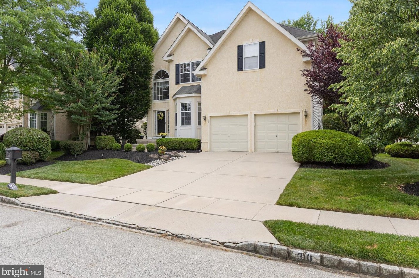 30 Wood View Dr, Mount Laurel, NJ 08054-4518