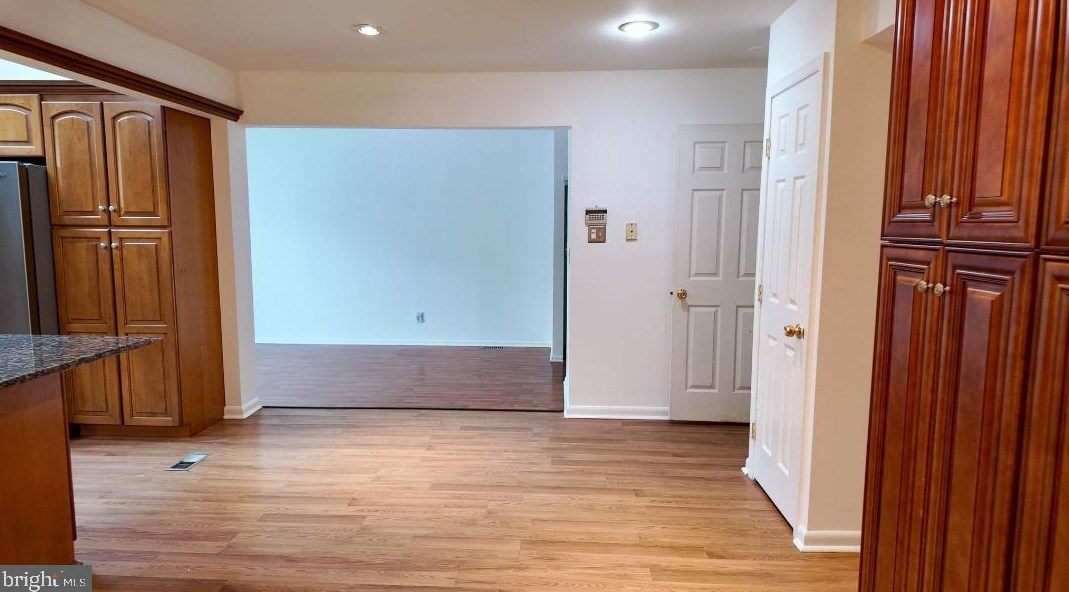 1 Grayson Pl, Burlington NJ 08016-1147 exterior