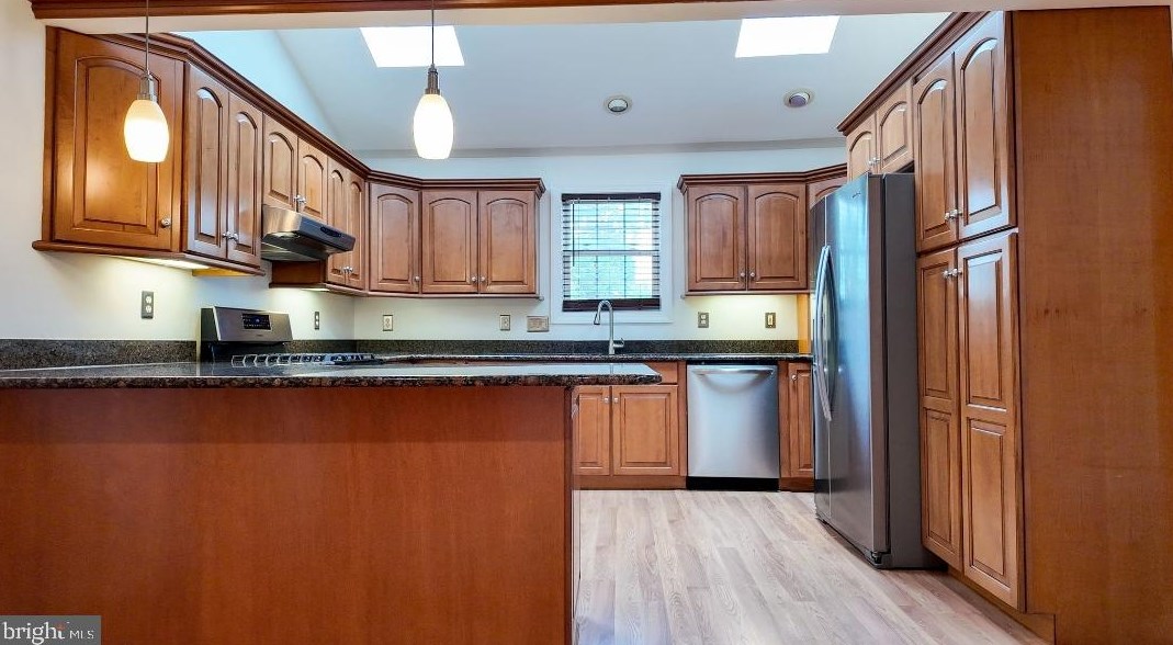 1 Grayson Pl, Burlington NJ 08016-1147 exterior