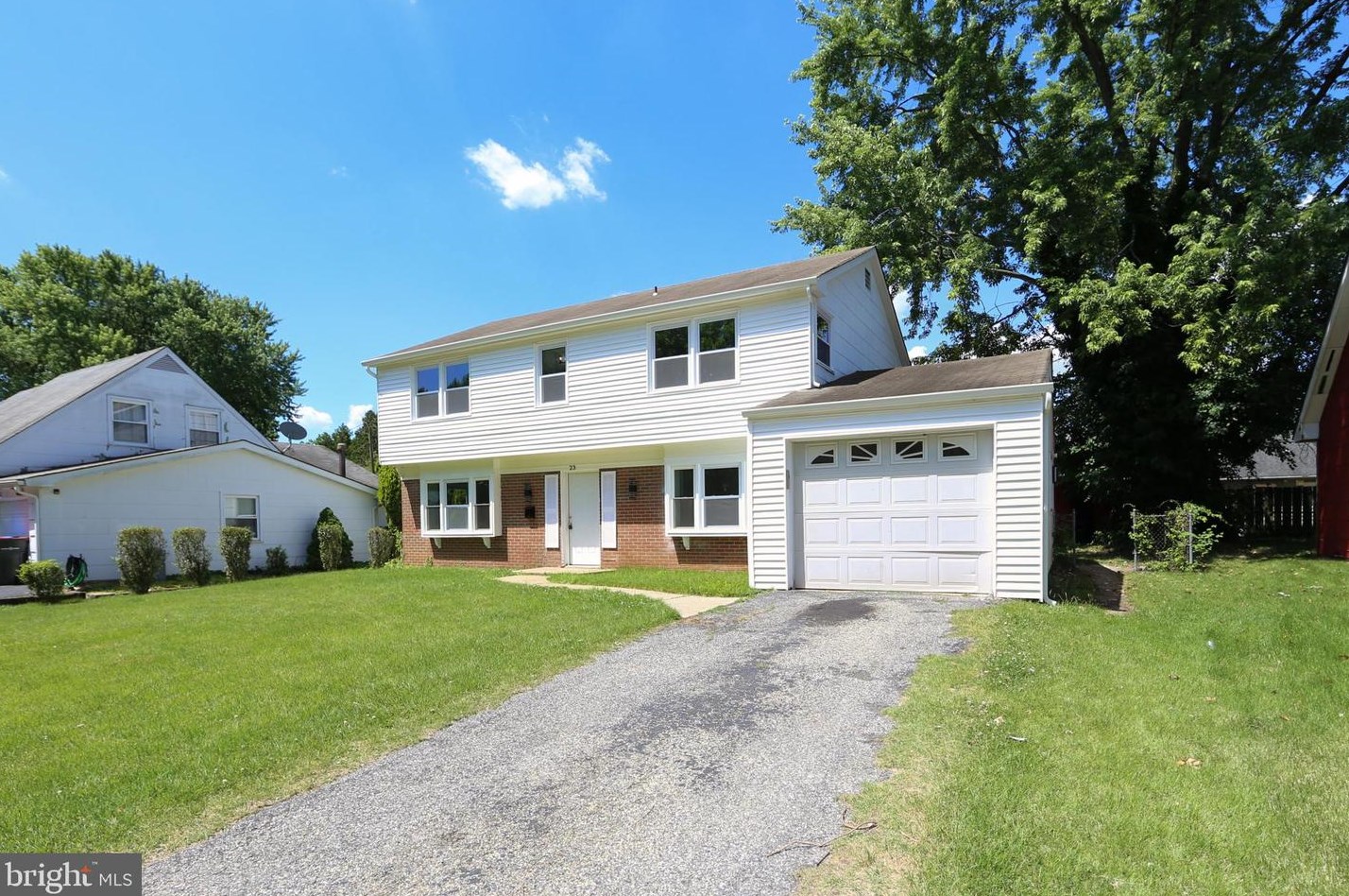 23 Hummingbird Ln, Willingboro, NJ 08046-1740