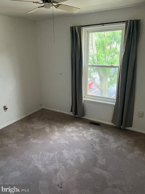 1010 Harbour Dr, Palmyra NJ  08065-1202 exterior