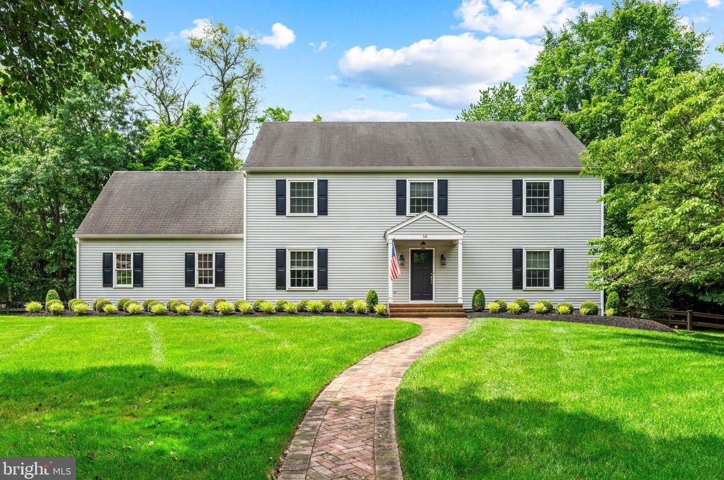 58 Cove Rd, Moorestown, NJ 08057