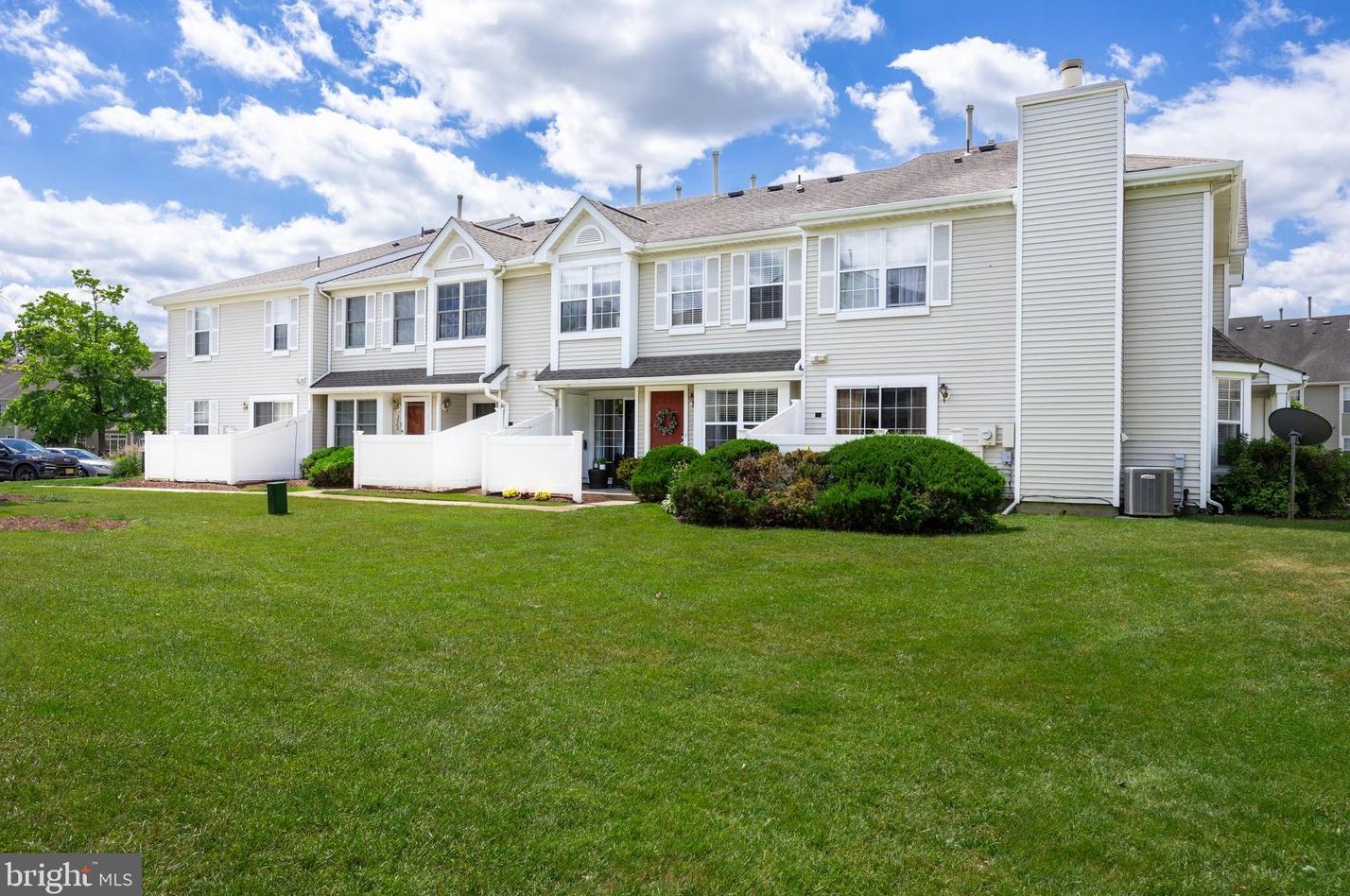 3507 Fenwick Ln, Mount Laurel, NJ 08054