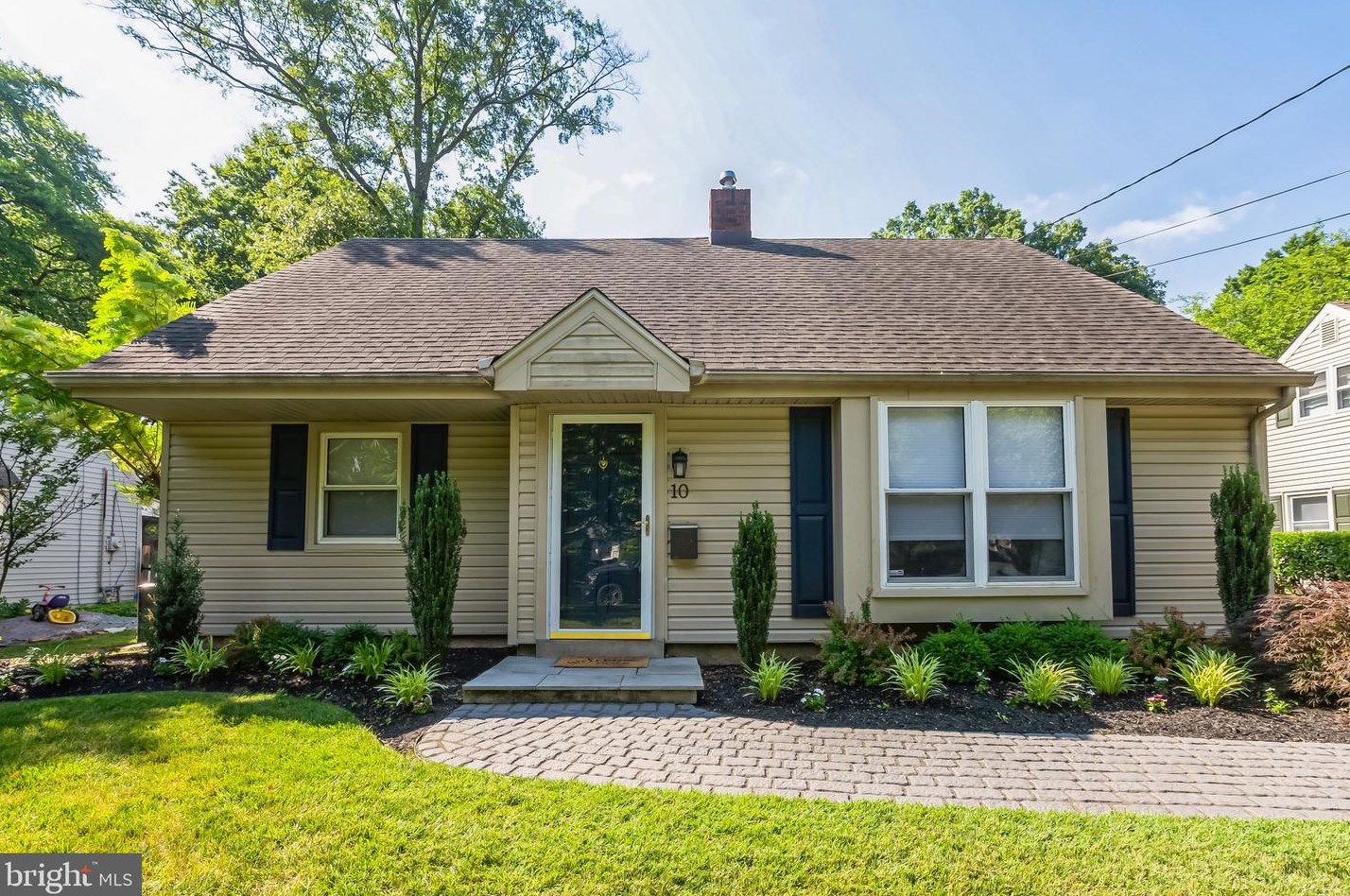 10 E Sutton Ave, Moorestown, NJ 08057