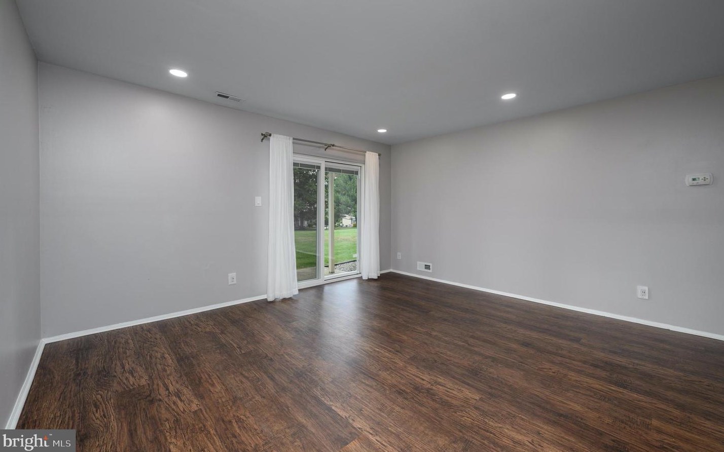 1603 Sedgefield Dr, Mount Laurel, NJ 08054