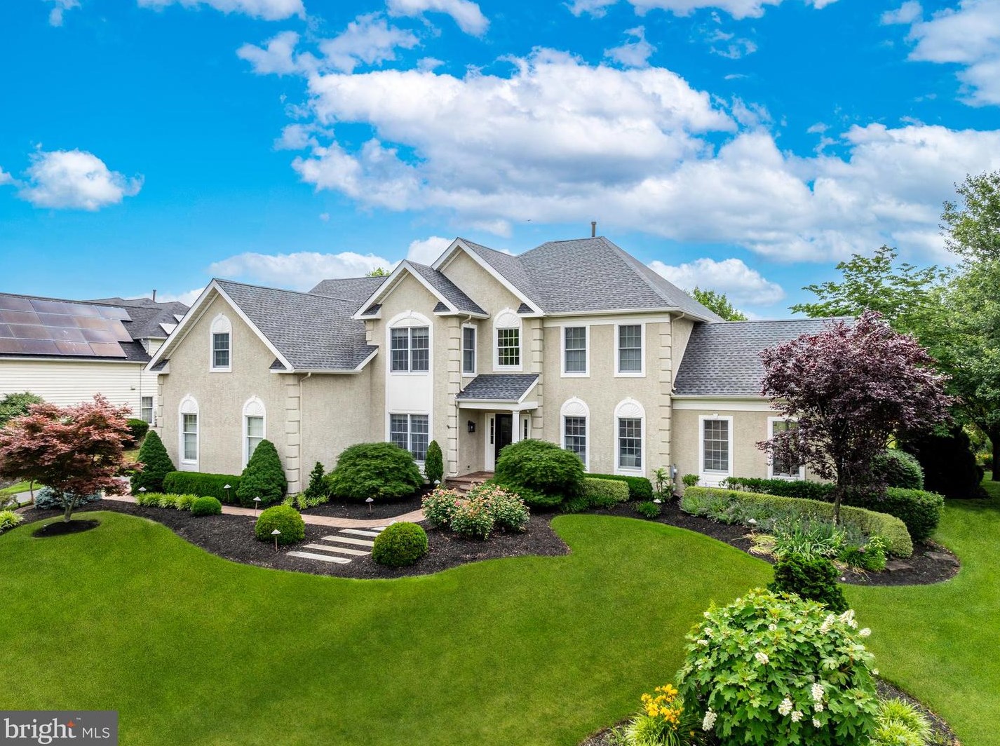 117 Country Club Dr, Moorestown, NJ 08057