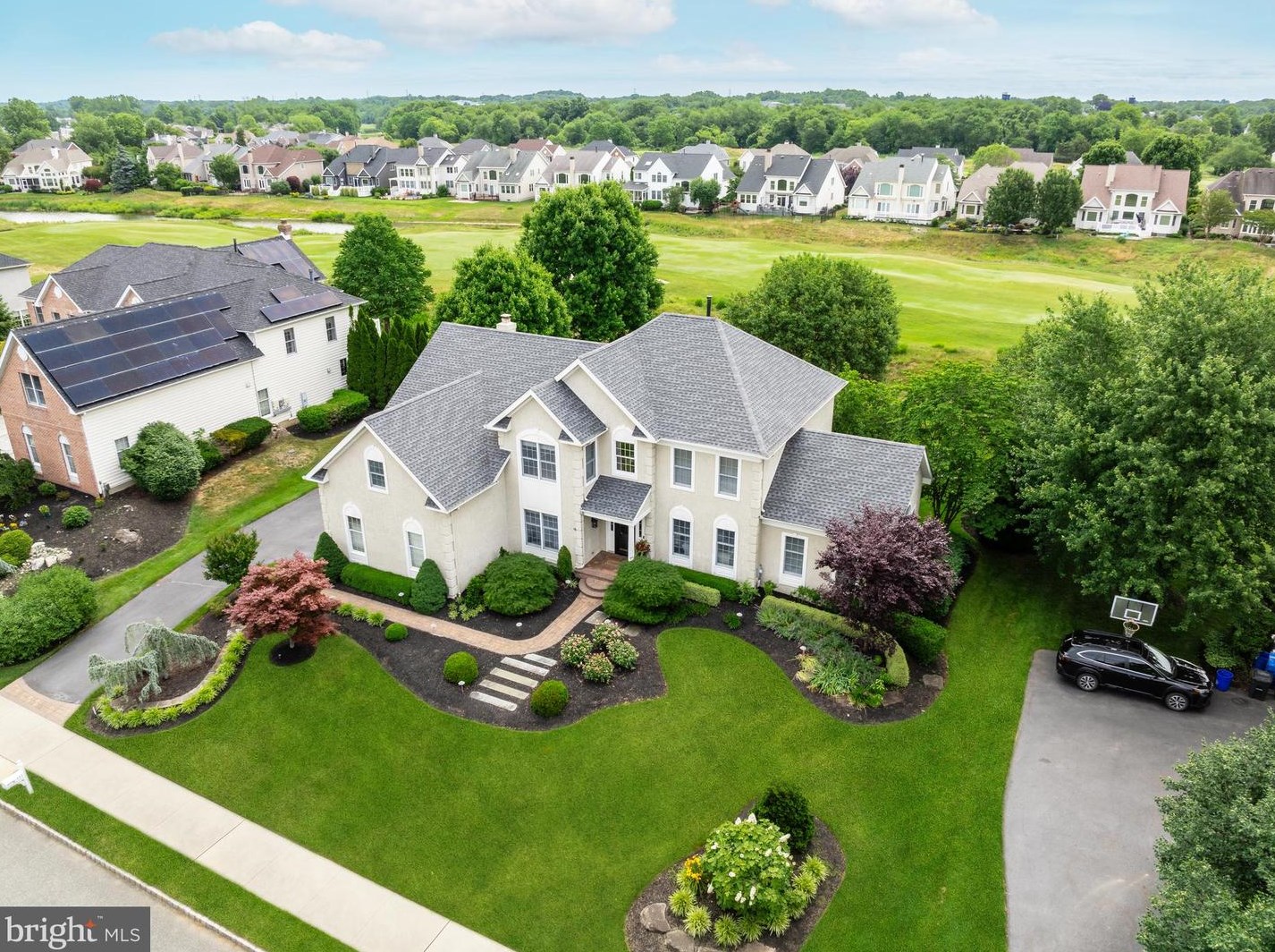 117 Country Club Dr, Moorestown NJ  08057-3975 exterior