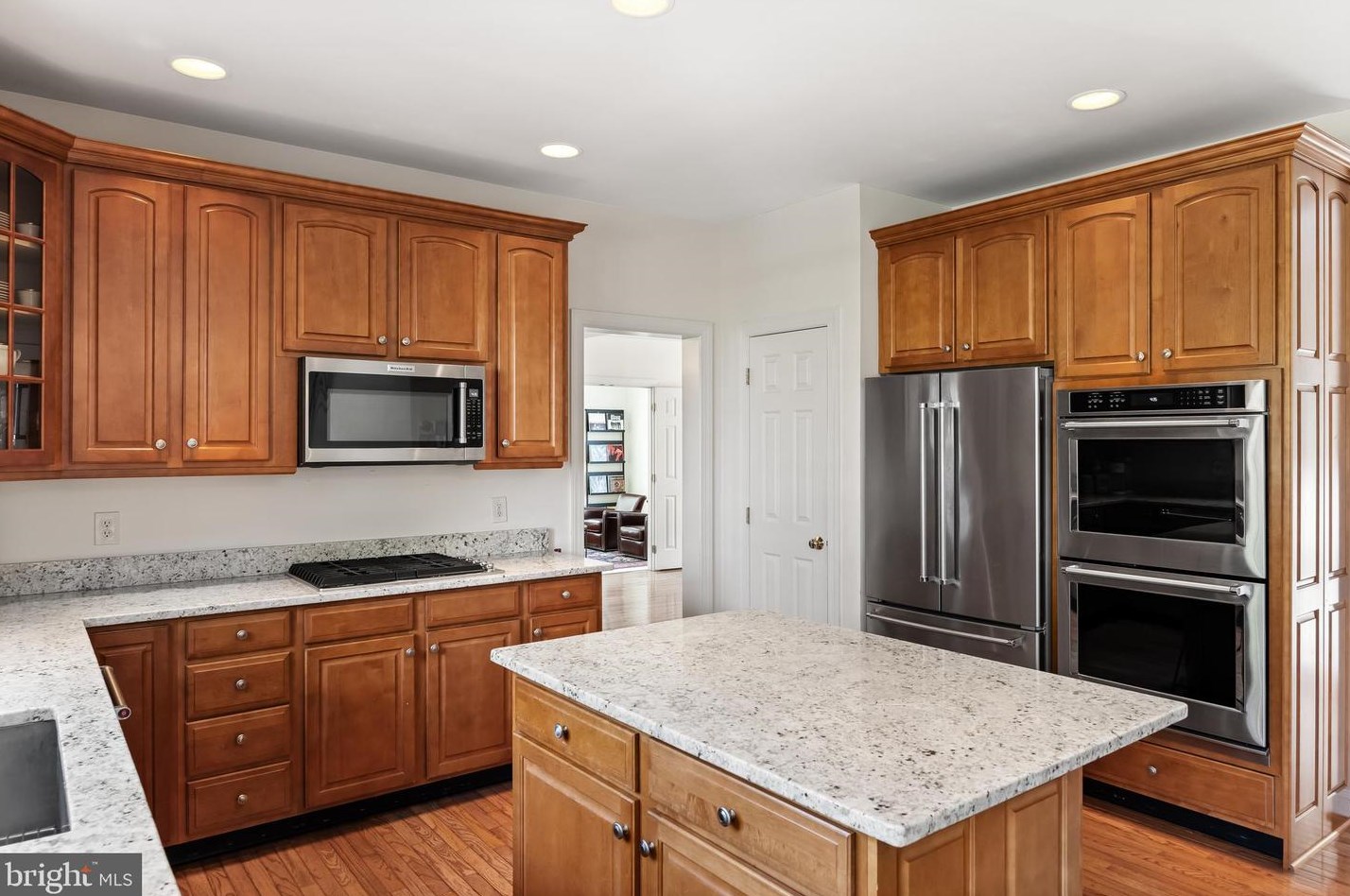 117 Country Club Dr, Moorestown NJ  08057-3975 exterior