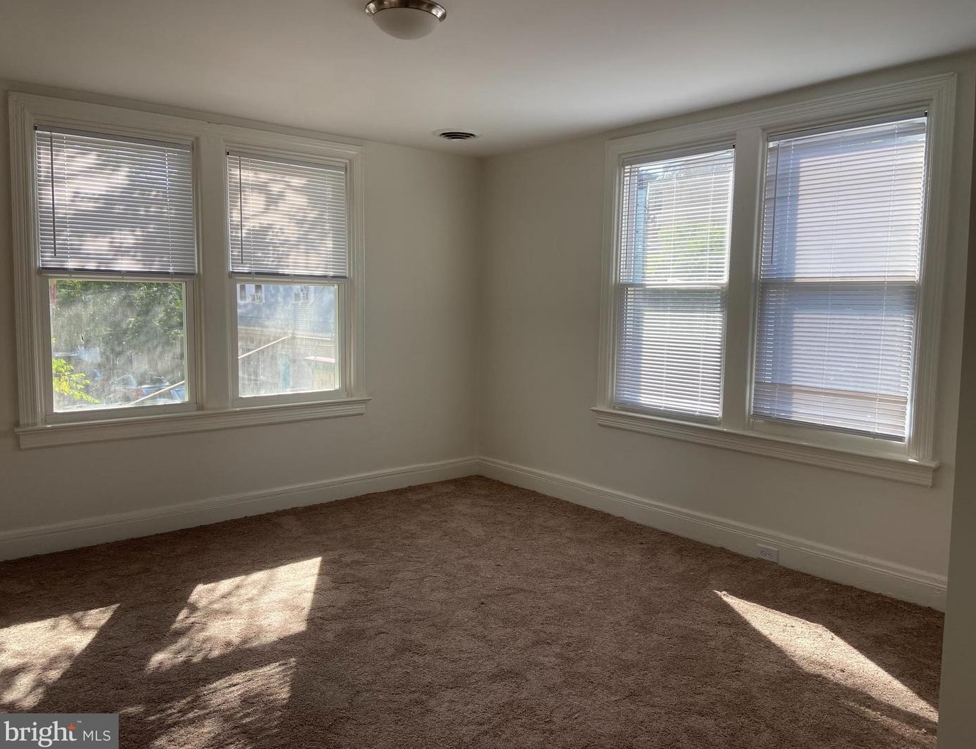 201 Farnsworth Ave, Chesterfield NJ  08505-1807 exterior