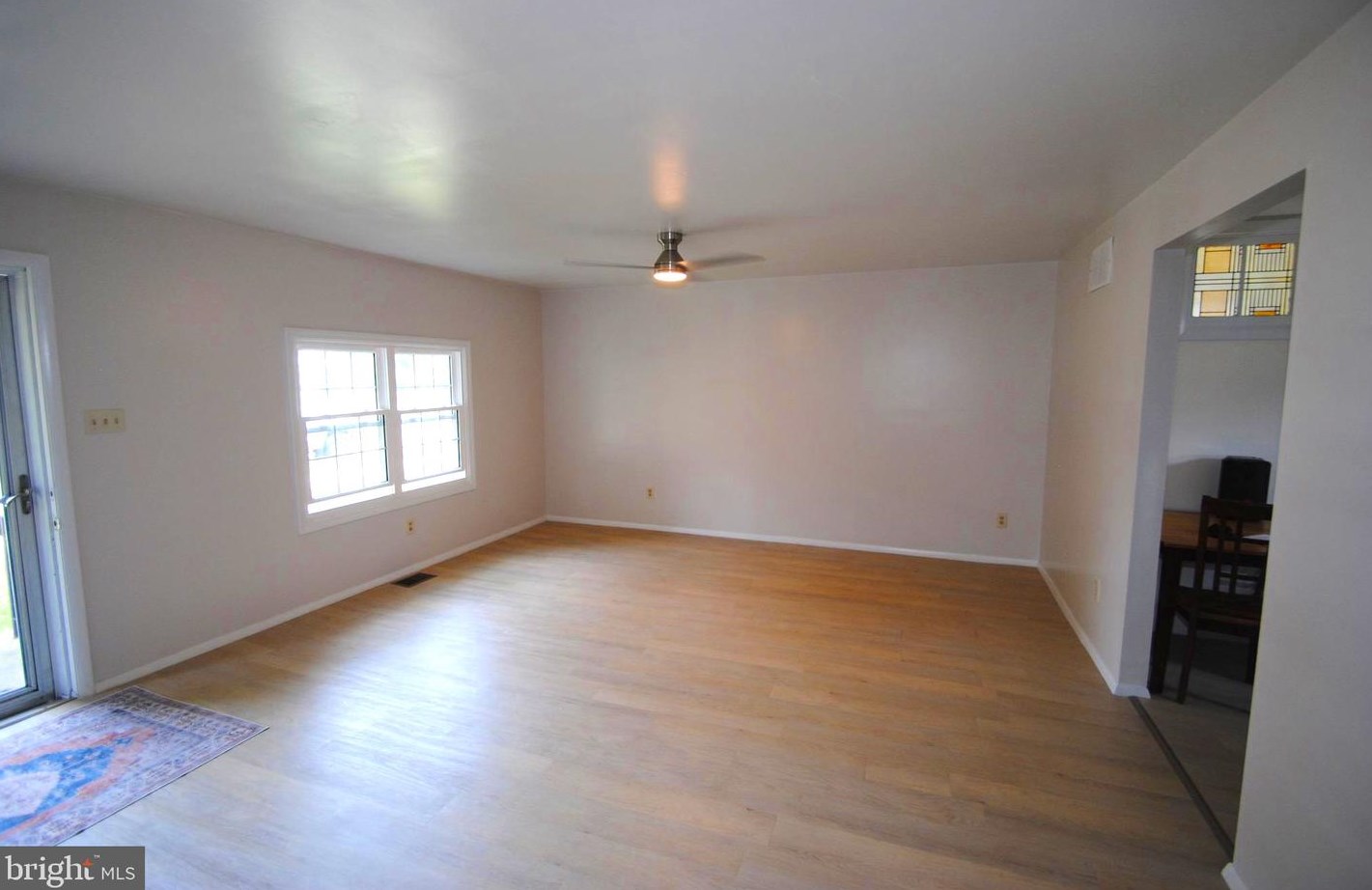 244 W Front St, Florence, NJ 08518