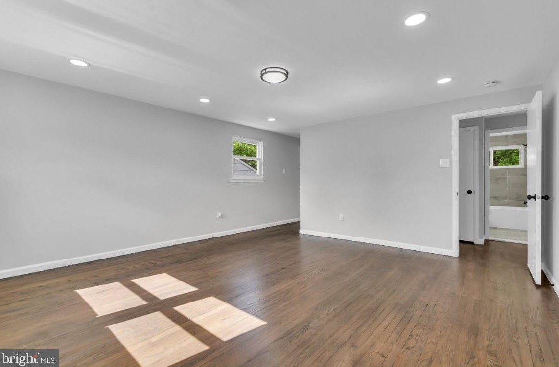 23 Wellington Pl, Burlington NJ  08016-3329 exterior