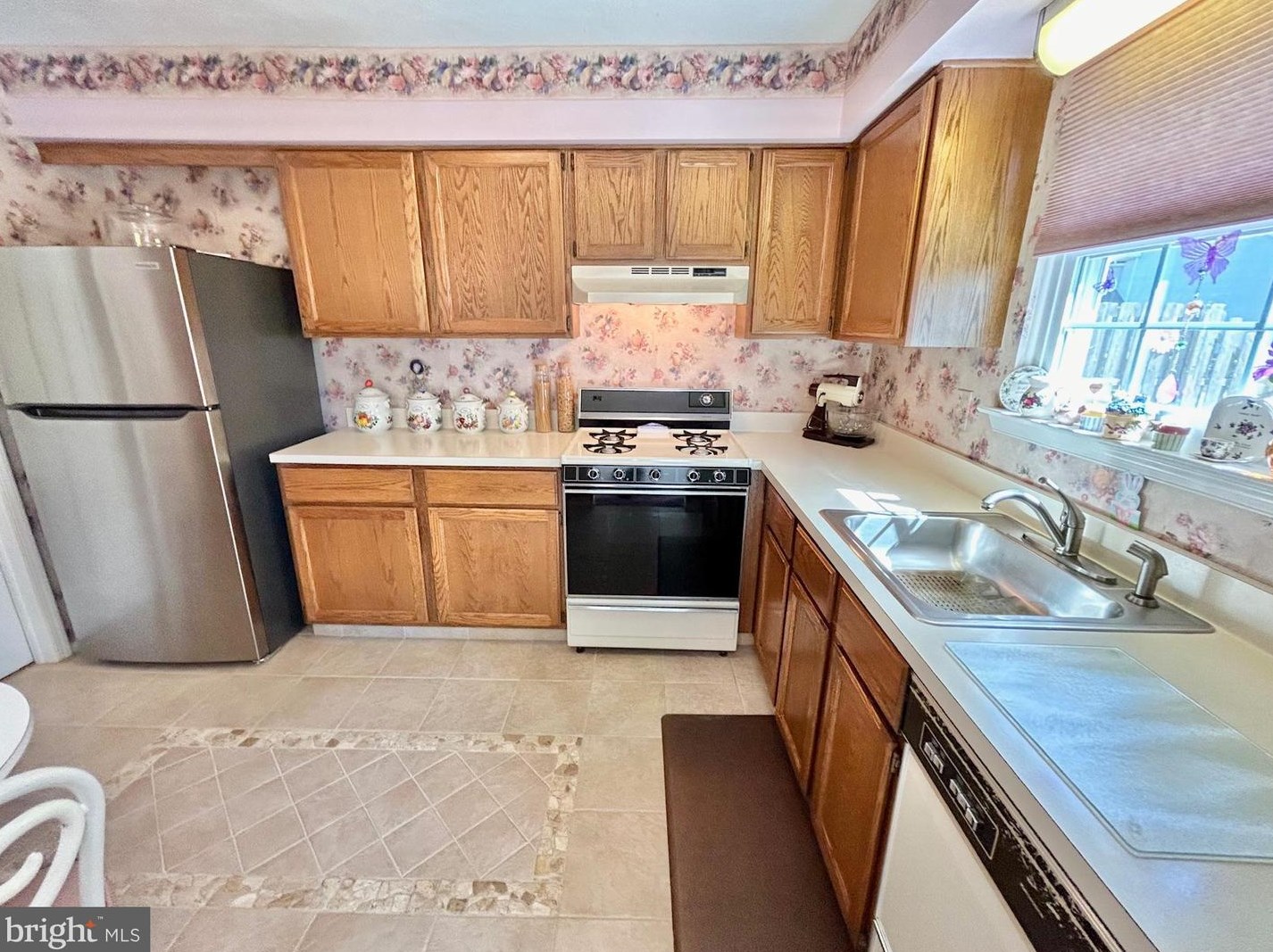 12 Norfolk Ct, Chesterfield, NJ 08505