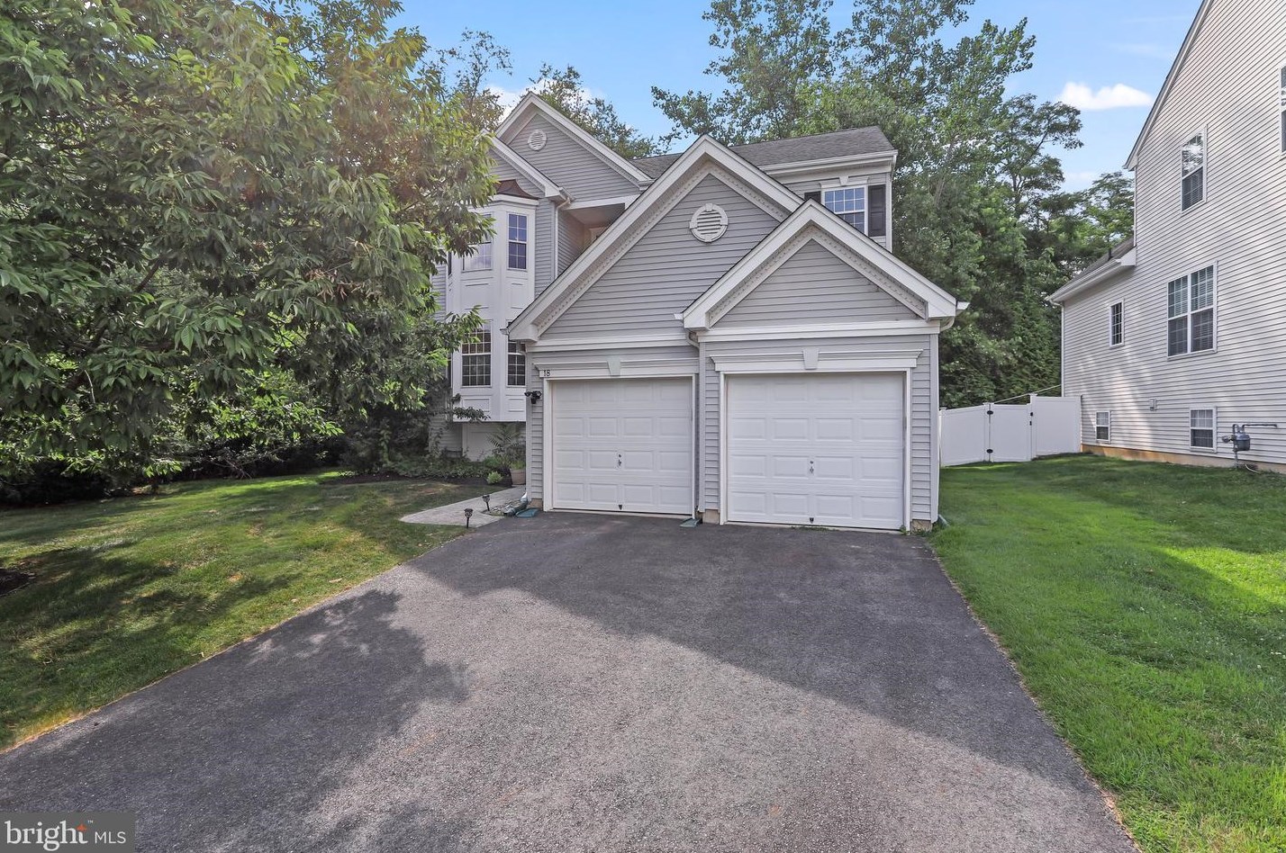 18 Tantum Ct, Chesterfield, NJ 08505