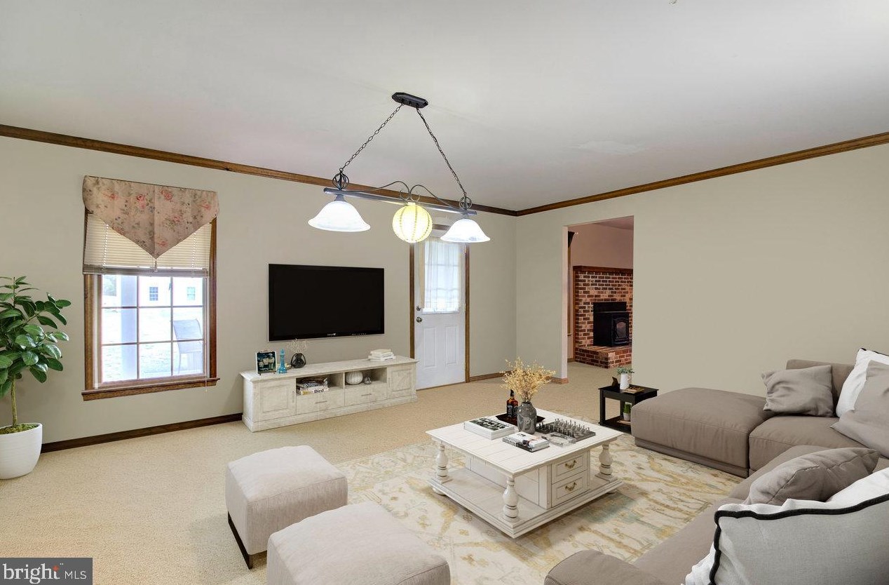 1 Fox Run Rd, Lumberton Township, NJ 08048