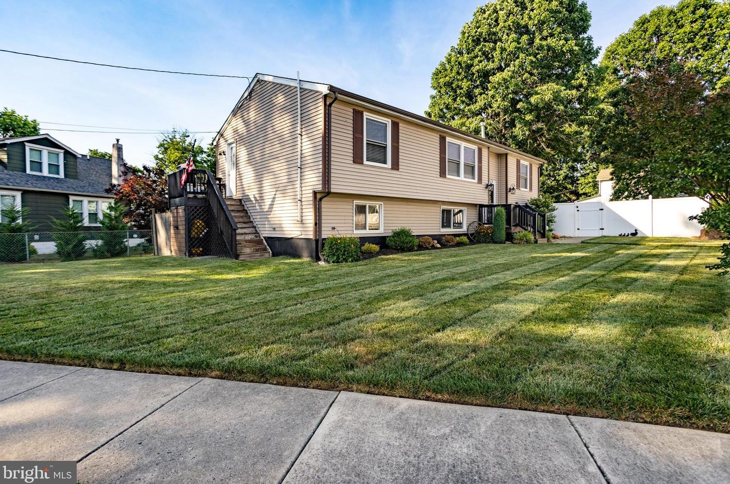 225 4th St, Chesterfield, NJ 08505