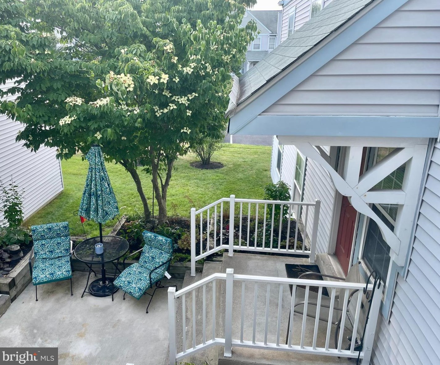 1007 Sweetwater Dr, Riverton, NJ 08077