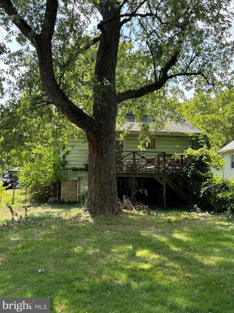 321 Washington Ave S, Moorestown, NJ 08057