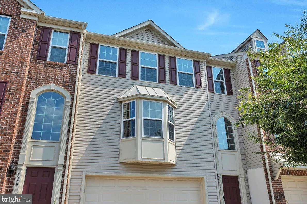 318 Nathan Dr, Riverton, NJ 08077