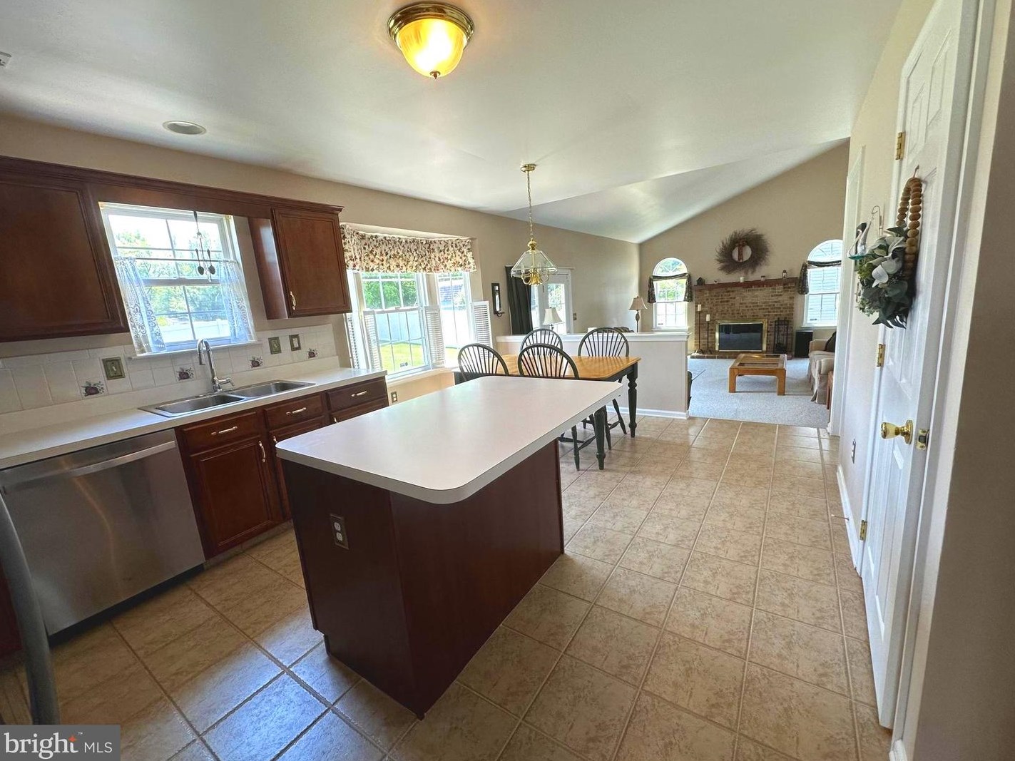25 Flemish Way, Lumberton Township, NJ 08048-4527