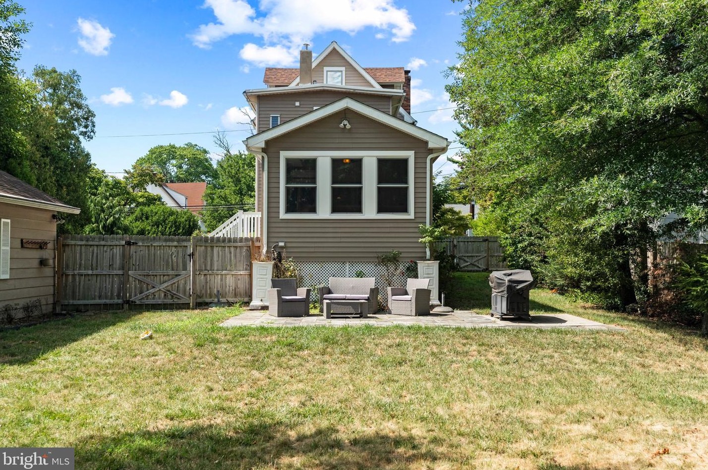 24 Central Ave, Moorestown NJ  08057-2415 exterior