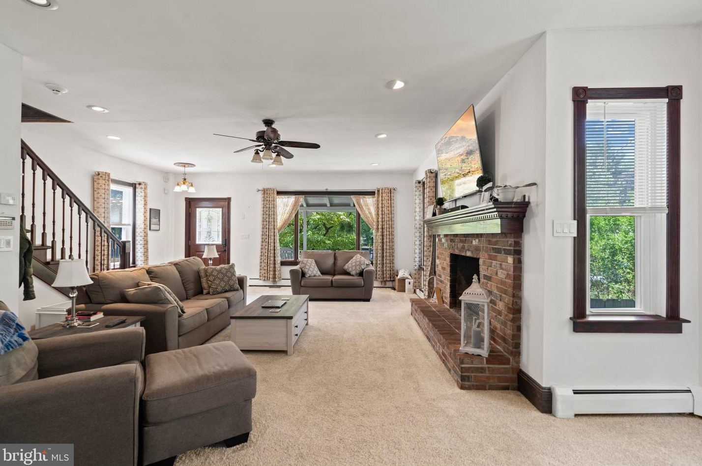 24 Central Ave, Moorestown NJ  08057-2415 exterior