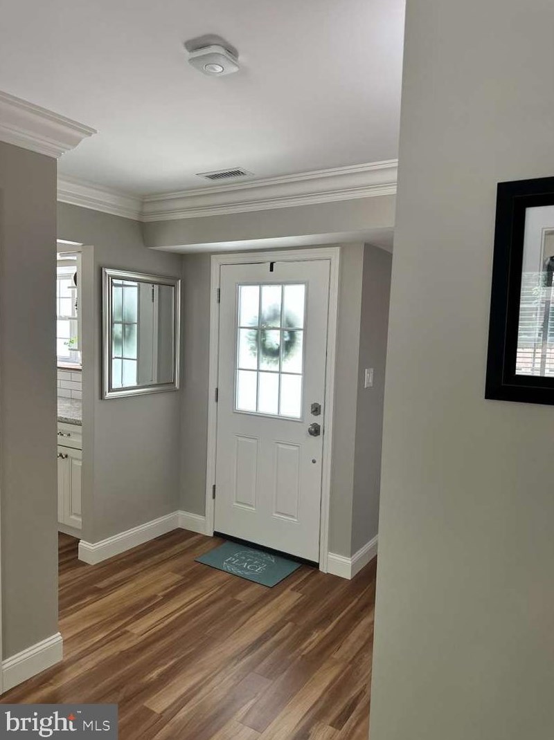 8 Winchester Ct, Chesterfield, NJ 08505