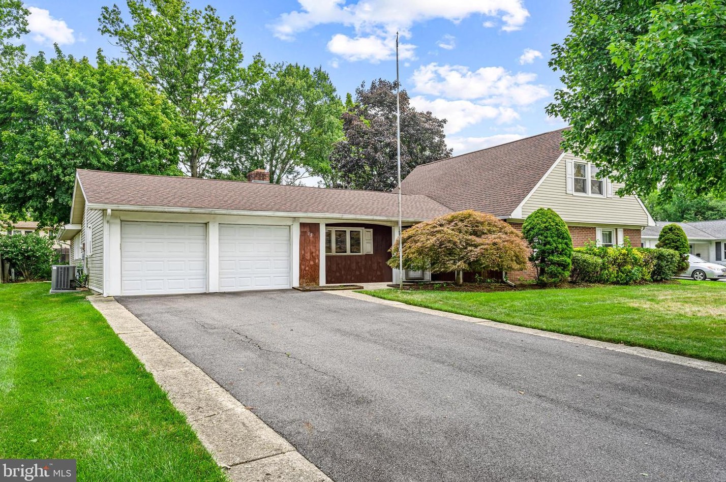 15 Terrace Ct, Willingboro, NJ 08046