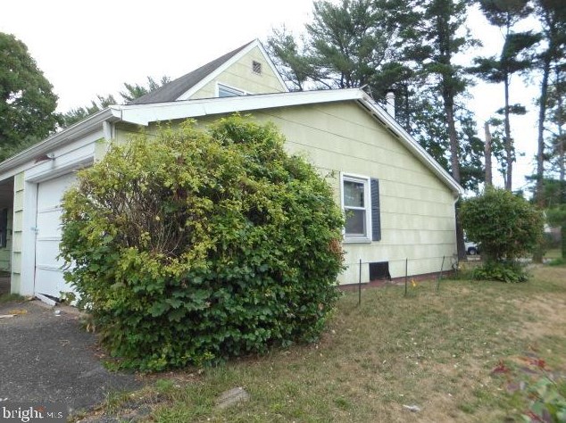53 Goodwin Ln, Willingboro, NJ 08046