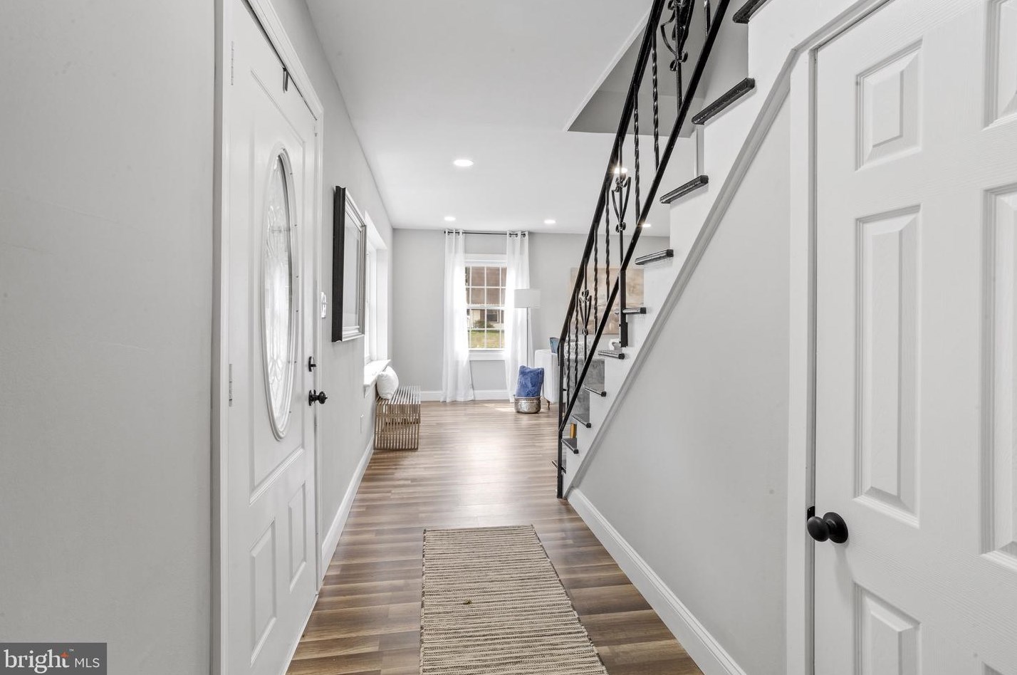 1 Snowdon Ln, Willingboro, NJ 08046