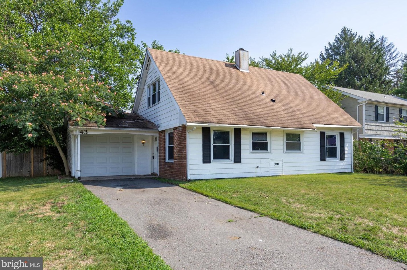 43 Belmont Ln, Willingboro, NJ 08046