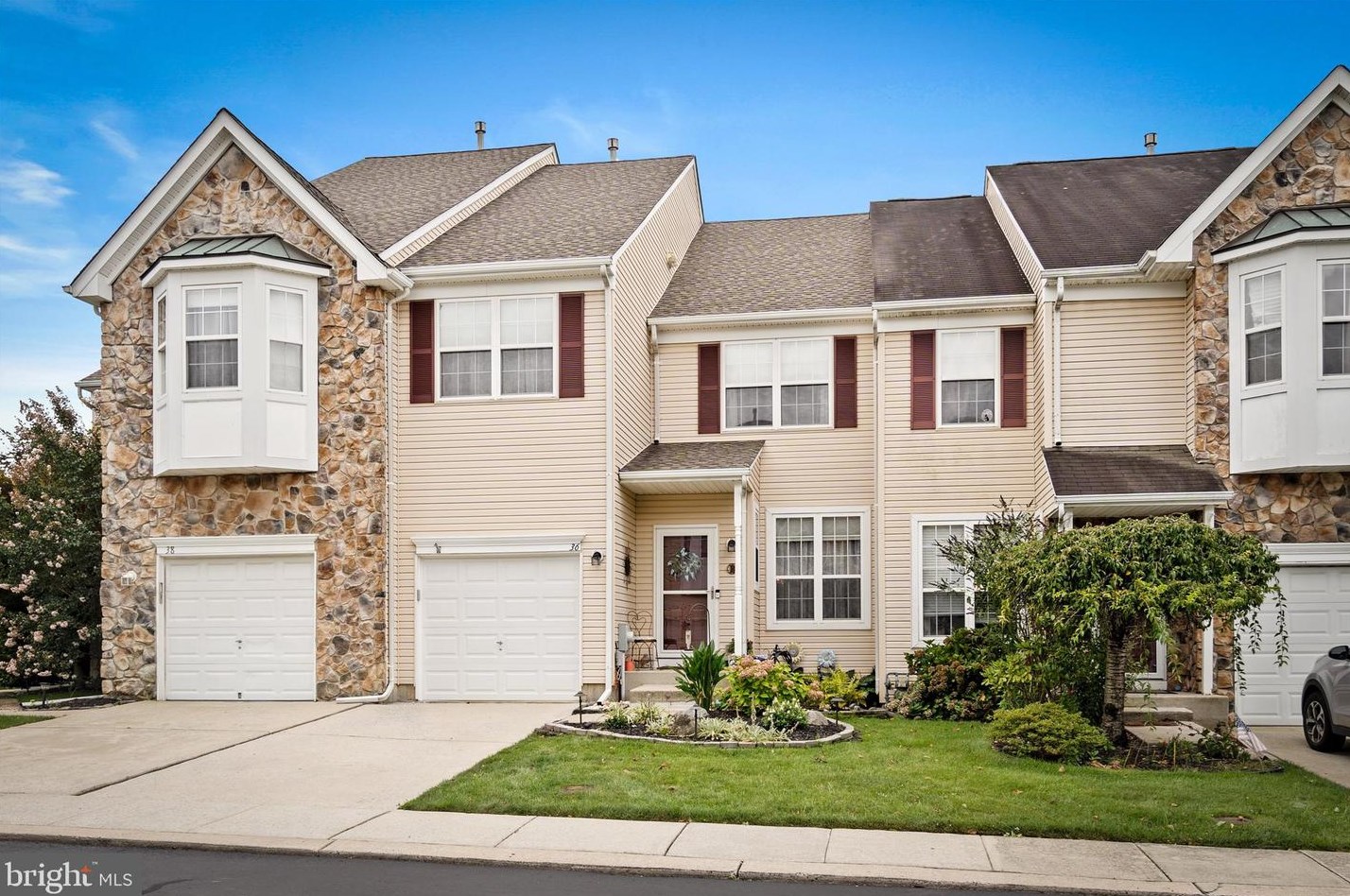 36 Wyndham Ct, Chesterfield, NJ 08505